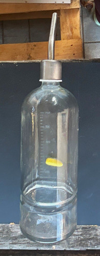 Kleintiertrinkflasche aus glas - aus,